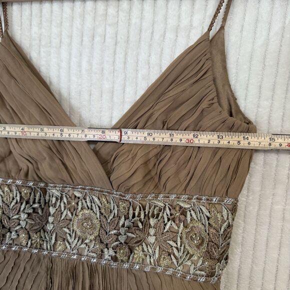 Carmen Marc Valvo 100% Silk Embellished Straps Pleated Dress Tan Size 0 - Picture 4 of 16